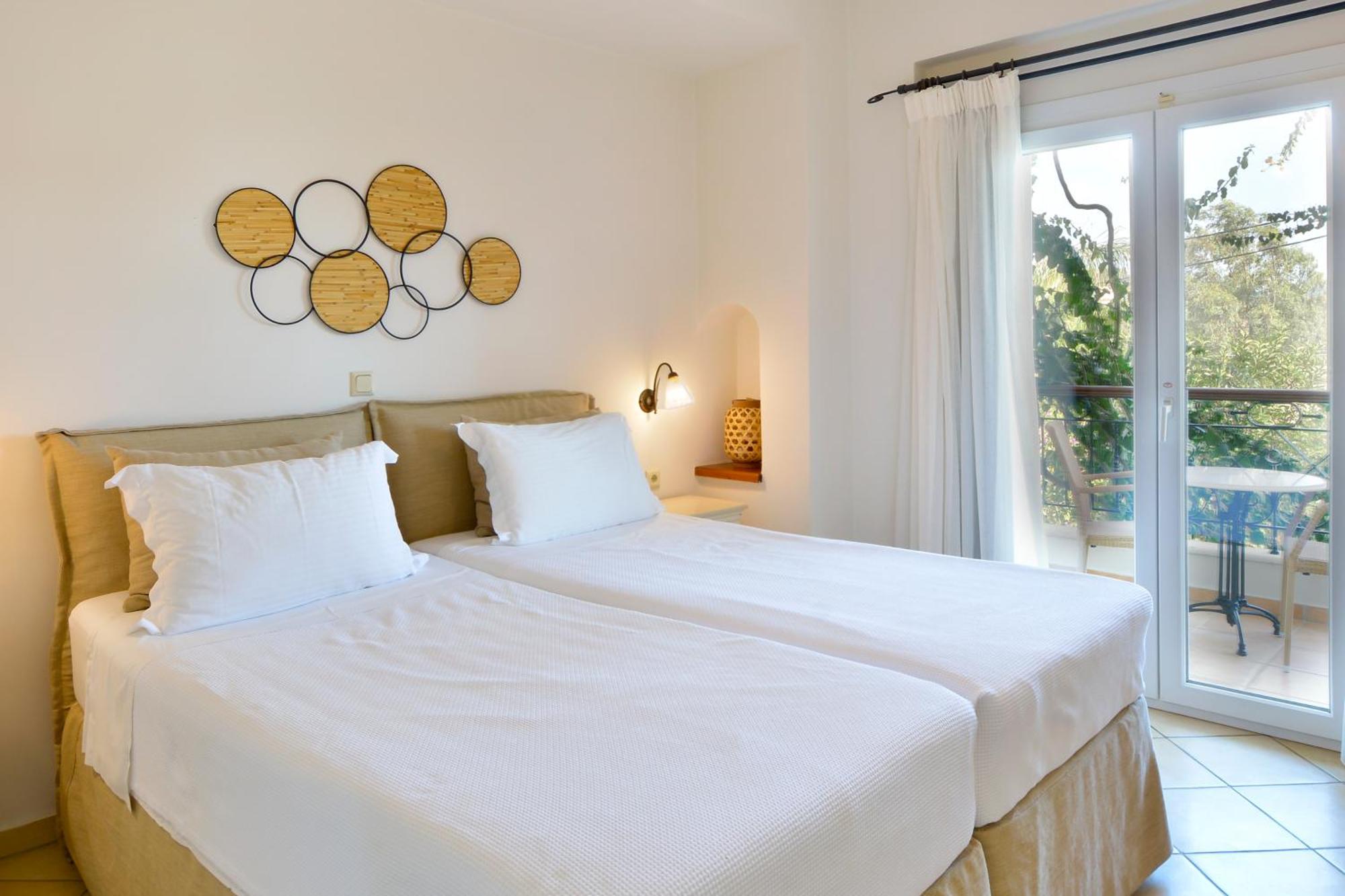 Deluxe Family Apartment Side Sea View (2 Adults +3 Children) Type B